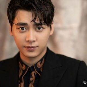 娱乐吃瓜酱李易峰,娱乐吃瓜酱的甜蜜诱惑